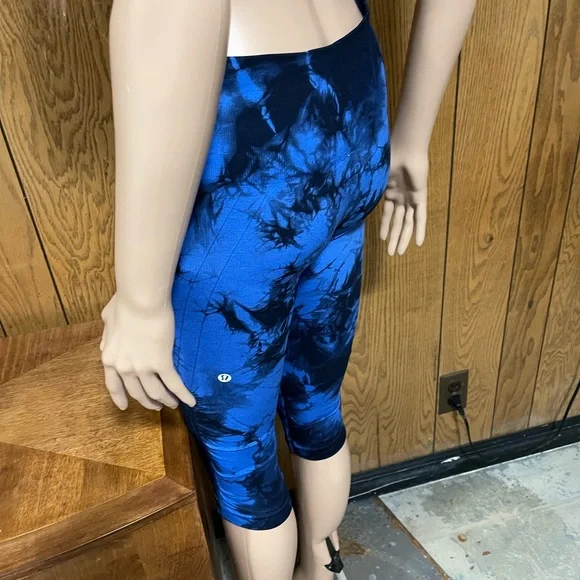 Lululemon" In the Flow Crop leggings black and blue-Size (6) - Picture 12 of 16